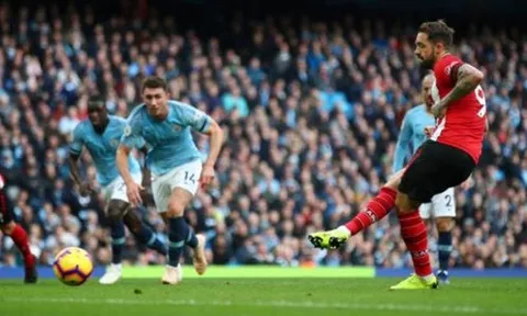 Người cũ Liverpool "gieo sầu" cho Man City