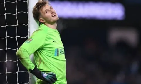Đây có phải là cầu thủ thê thảm nhất trong trận đấu giữa Man City và Burton?