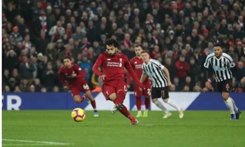 Song tấu "Messi" tỏa sáng, Liverpool chào đón Benitez bằng cơn mưa bàn thắng
