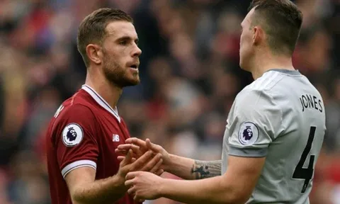 Carragher: "Liverpool giỏi lắm chỉ vào top 4"