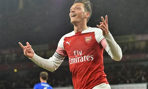 Giới chuyên môn Anh 'phát cuồng' vì siêu phẩm kiến tạo của Ozil