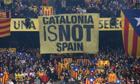 Catalunya đòi độc lập, Barcelona liệu sẽ rời khỏi La Liga?