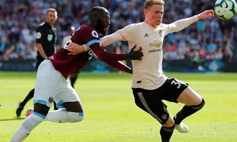 Cầu thủ Man Utd "lúng túng" vì chiến thuật kì quặc của Mourinho