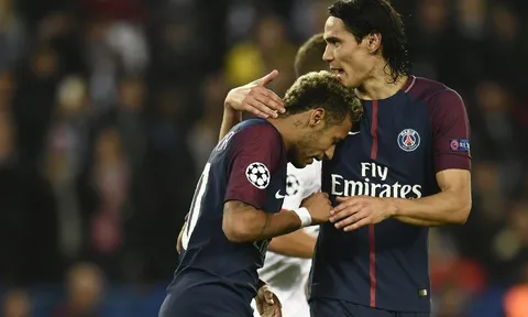 Cavani ÔM HÔN Neymar, mâu thuẫn ở PSG kết thúc?