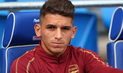 CĐV Arsenal choáng váng với tình huống cản phá bất chấp của Torreira