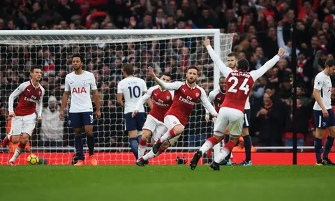 CĐV Arsenal hả hê troll Tottenham trên mạng xã hội