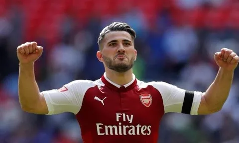 CĐV Arsenal phát cuồng vì phong độ Kolasinac