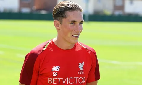 CĐV Liverpool phát sốt với phiên bản mới của Torres