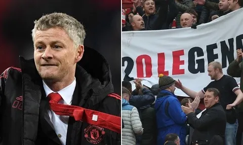 CĐV Man Utd nổi điên với cách đội bóng đối xử với Solskjaer
