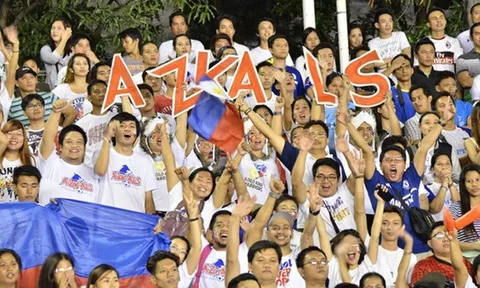 CĐV Philippines: "Việt Nam làm gì có thủ thành vô địch World Cup như chúng tôi"