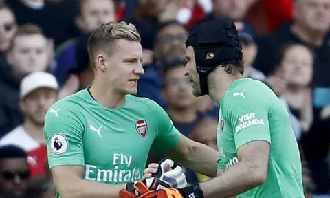 Cech hay Leno: Emery đã có đáp án hoàn hảo