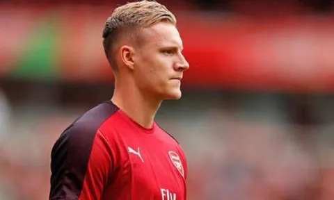 Cech tỏa sáng, Emery gửi thông điệp lạnh lùng đến Leno