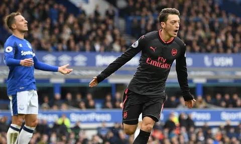 Chấm điểm Arsenal trận Everton: Còn ai dám chê Ozil?