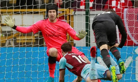 Chấm điểm Burnley 0-1 Arsenal: Sanchez ghi bàn, công lớn ở hàng thủ