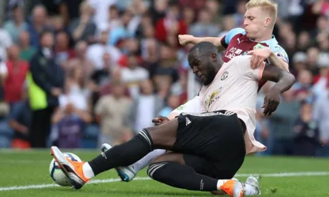 Chấm điểm Man United trận Burnley: Lukaku kém tận 3 cái tên