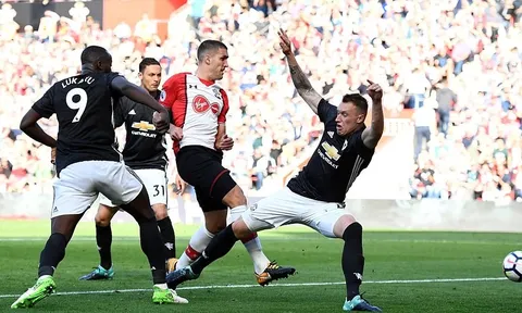 Chấm điểm Man Utd trận Southampton: Lukaku nép mình trước siêu trung vệ