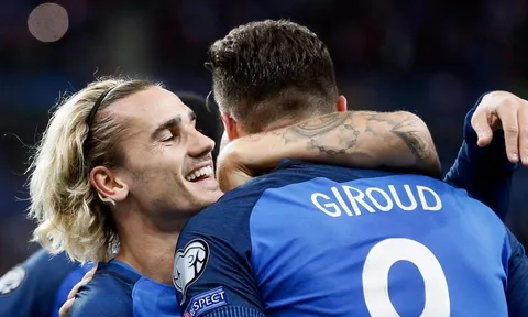 'Chân gỗ' Giroud tiến vào ngôi đền thiêng bóng đá Pháp