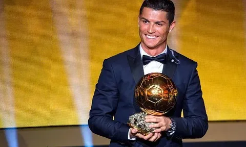 Chẳng cần đăng quang, Ronaldo cũng phá đến 3 kỷ lục về Quả bóng vàng