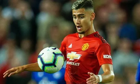 Chelsea, Arsenal giành giật sao trẻ bị lãng quên của Man Utd