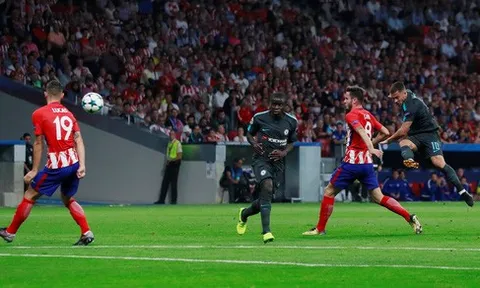 Chelsea bay cao với Hazard