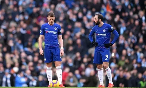 'Chelsea như những con thỏ sợ hãi trước đèn pha'