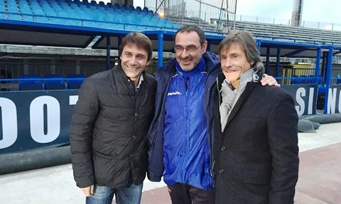 Chelsea sang Napoli tìm người thay Conte?