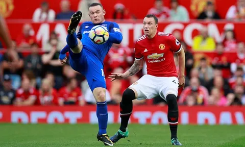 Chỉ Everton thua, chứ Rooney không hề thất bại trước MU