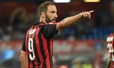 Chỉ gặp "gã tí hon", Milan lo sợ điều gì?