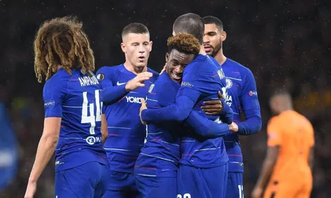 Thắng hủy diệt, Sarri bất ngờ nói lời 'phũ phàng' với người hùng Chelsea