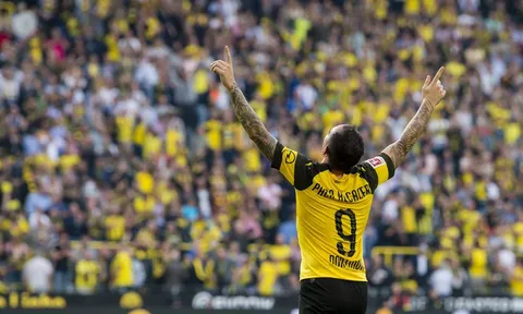 Chính thức: Dortmund mua đứt 'siêu tiền đạo' từ Barcelona