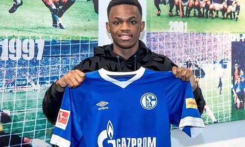 CHÍNH THỨC! Man City lại 'chảy máu tài năng', một Sancho nữa cập bến Bundesliga