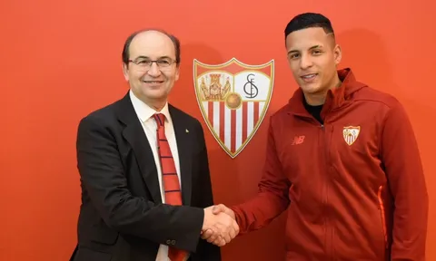 CHÍNH THỨC: Sevilla có siêu hậu vệ từ Brazl