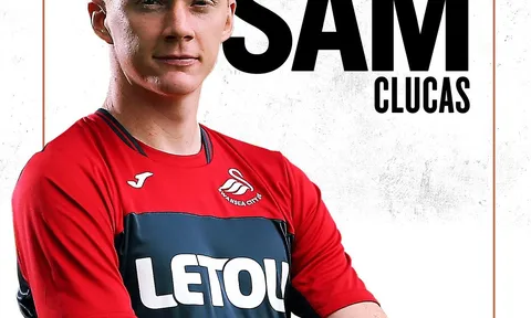 CHÍNH THỨC: Swansea có người thay Gylfi Sigurdsson