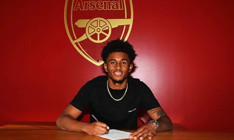 CHÍNH THỨC: Thêm một cầu thủ rời Arsenal