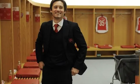 CHÍNH THỨC: Tomas Rosicky giải nghệ