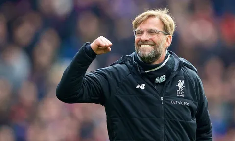 Chọc tức M.U ngay tại Old Trafford, 'Torres mới' nhận tin nhắn từ Klopp