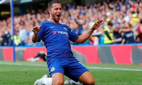 Chơi thăng hoa, Hazard bắn tín hiệu "tuyệt vời" đến Sarri
