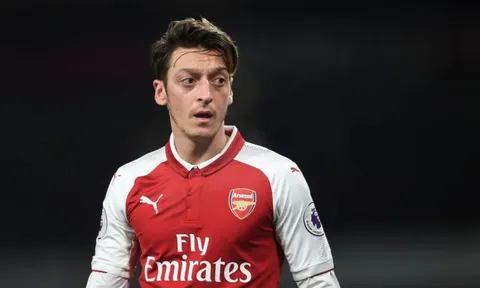 Chọn Man Utd hay Barca, Mesut Ozil đã có quyết định cuối cùng