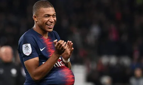 Chưa đủ 20, nhưng Mbappe đã bỏ xa cả Messi lẫn Ronaldo