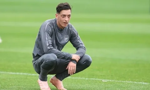Chưa gặp Newcastle, Ozil đã gửi thông điệp "đanh thép"