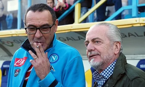Chưa hết "cay cú", chủ tịch Napoli tiếp tục công kích Maurizio Sarri