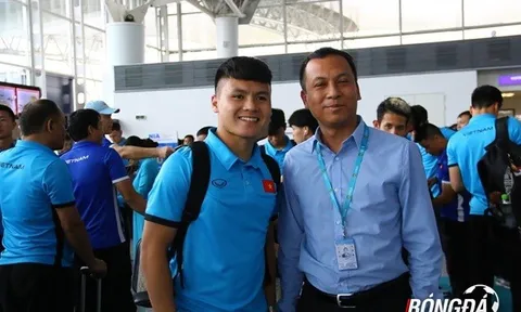 Chùm ảnh: Tuyển Việt Nam tạm biệt NHM, lên đường sang Malaysia