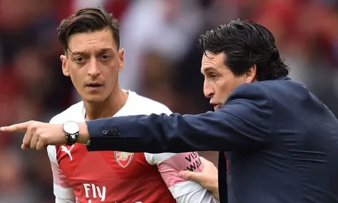 Chứng kiến Ozil bị "đày đọa", đây là điều Lacazette và Aubameyang sẽ nói