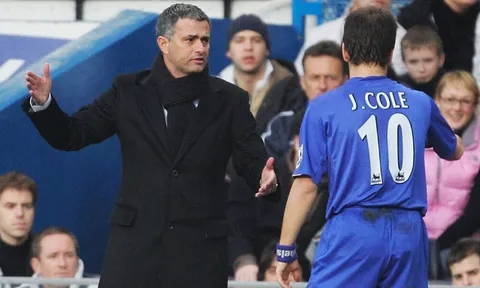 Có bao nhiêu HLV Chelsea bị sa thải dưới thời Roman Abramovich?