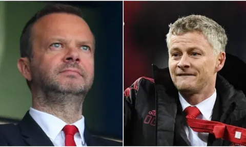Woodward đã nói gì với Solskjaer trong phòng thay đồ trận thắng Spurs?