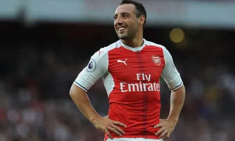 Còn ai nhớ đến Santi Cazorla?