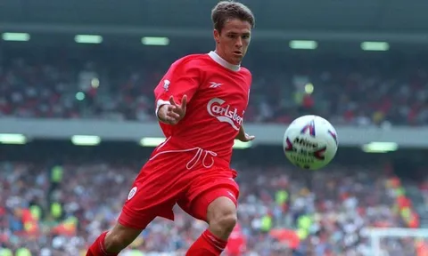 Còn ai nhớ "thần đồng" Michael Owen?