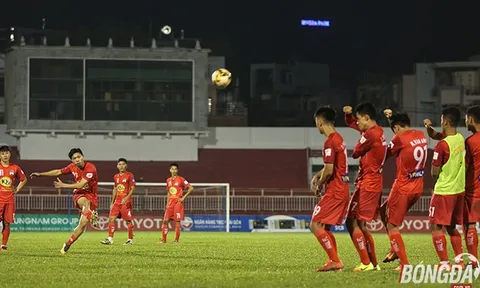 Công Phượng khiến GĐKT người Hàn Quốc thán phục với tài sút phạt