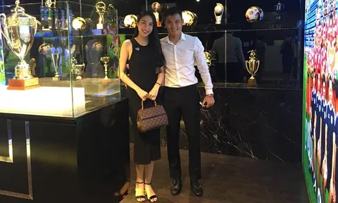 Công Vinh trình làng phòng truyền thống CLB TP. HCM đẳng cấp nhất Việt Nam