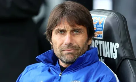 Conte chính thức phản pháo về việc bị Ramos dằn mặt